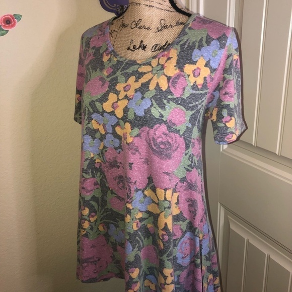 LuLaRoe Discontinued Perfect Tee - Picture 1 of 7